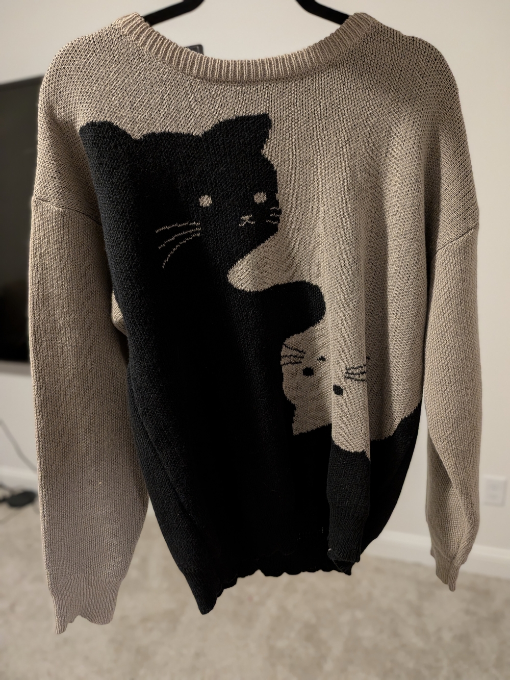 Cozy Cat Intarsia Sweater in Taupe and Black